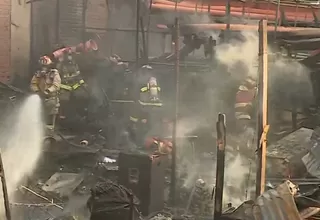 Cercado de Lima: Incendio en almacén fue controlado por los bomberos