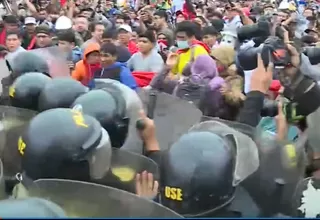 Se registran enfrentamientos entre la Policía y manifestantes en la avenida Abancay