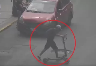 Cercado de Lima: Captan a ladrón llevándose un scooter