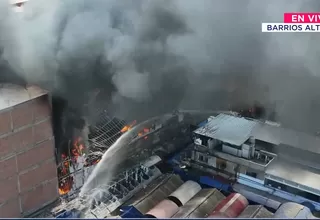 Cercado de Lima: Incendio de grandes proporciones se registra en la cuadra 10 del jirón Áncash