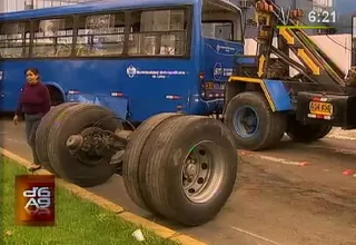 Corredor Azul: eje posterior de un bus se desprende en la Av. Arequipa