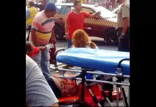 Cuatro heridos tras choque de un auto y una mototaxi en el Rímac