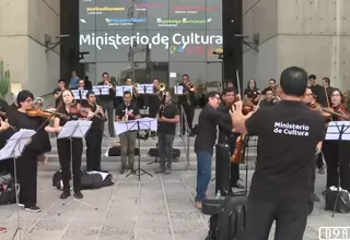 Elencos nacionales protestan frente al Ministerio de Cultura en demanda de mejores condiciones laborales