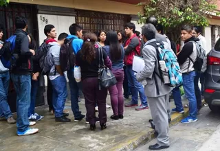 Estudiantes de la Universidad Villarreal marchan hacia la Sunedu