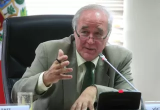 García Belaunde: Una 'Megacomisión' no debe investigar a este Gobierno