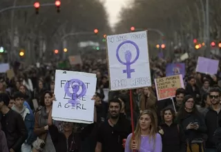 Del "#NiUnaMenos" al "NOesNO", las mujeres luchan contra el machismo latinoamericano