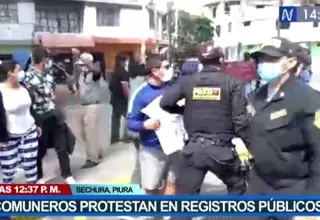 Comuneros protestan en sede de Registros Públicos en Piura