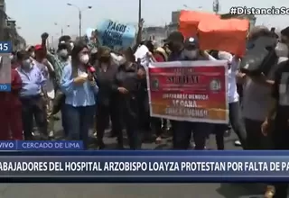 Trabajadores del hospital Arzobispo Loayza protestan por falta de pagos