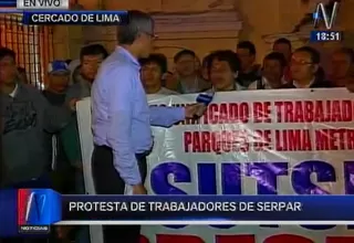 Trabajadores de Serpar realizan protesta exigiendo pago de vales de consumo