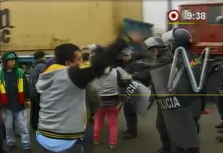 Transportistas se enfrentaron a la Policía tras lanzar piedras a vehículos