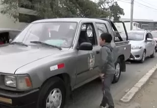 Trujillo: niño que vende caña en la calle requiere operarse una pierna