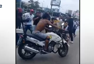Vía Expresa: Captan a presunto hincha de Alianza Lima robando moto policial