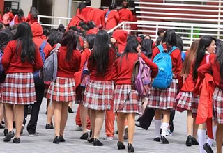 Ecuador elimina el uso obligatorio de falda para las escolares