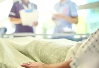 Emiratos Árabes Unidos: mujer despertó del coma 27 años después de sufrir accidente