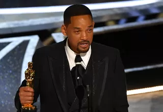 Will Smith pide disculpas entre lágrimas tras golpear a Chris Rock en los Oscar 2022
