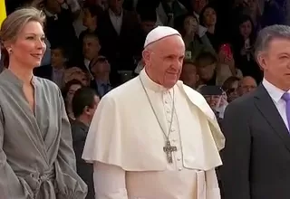 Papa Francisco llegó a Colombia para promover la paz "estable y duradera"