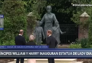 Príncipes William y Harry inauguran una estatua en homenaje a su madre, la princesa Diana