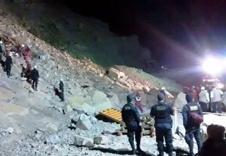 Derrumbe sobre miniván en Oyón deja 13 personas muertas