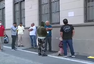 Largas colas por bonos de vivienda