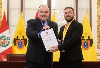 Alcalde Rafael López Aliaga condecoró a Agustín Laje con Medalla de Lima
