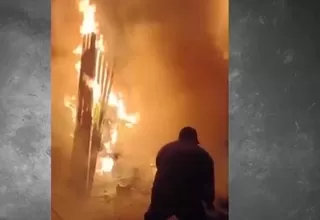 Arequipa: Incendio en taller redujo a cenizas tienda en zona comercial