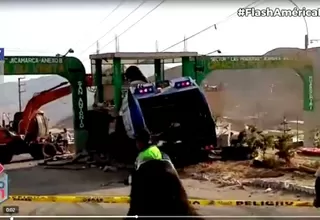 Camión de basura se empotró contra caseta en Jicamarca