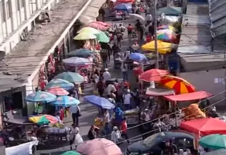 Cercado de Lima: Ambulantes informales ocupan parte del puente Balta previo a campaña navideña