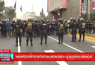 Cercado de Lima: Grupo de manifestantes intentan llegar al Congreso