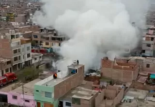 Chorrillos: Bomberos controlan incendio en vivienda utilizada como basural