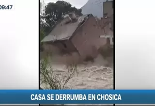 Chosica: Casa se derrumba ante incremento del río Rímac