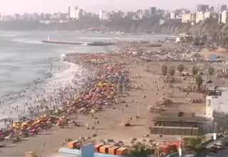 Cientos de bañistas acudieron a la playa Agua Dulce por Semana Santa