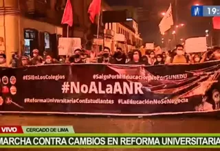 Ciudadanos protestaron contra cambios a la reforma universitaria aprobados por el Congreso
