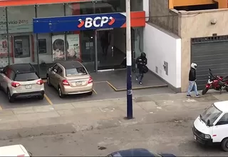 Dos delincuentes asaltaron agencia bancaria en Chorrillos