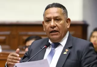 Esdras Medina renunció a la bancada de Somos Perú