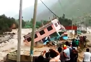 Facebook: video muestra cómo la fuerza del río Rímac trajo abajo una casa