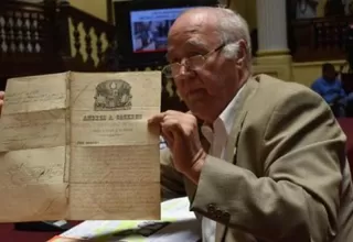 García Belaunde mostró documentos históricos comprados en Amazonas