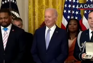 Joe Biden condecora a ciudadanos que participaron en la defensa del Capitolio