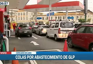 Largas colas de autos en grifo de Cercado de Lima para abastecerse de GLP