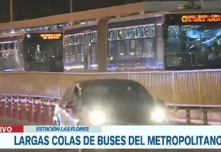 Metropolitano: Filas de buses generan congestión en la estación Plaza de Flores