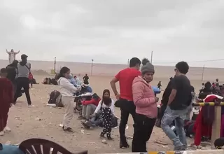 Migrantes en Tacna: Mujeres con bebés en brazos y niños esperan cruzar la frontera