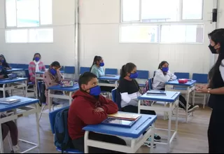 Ministro de Educación evaluará uso de mascarillas en colegios 