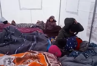 Moquegua: pobladores duermen en la plaza tras colapso de sus viviendas