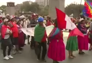 Manifestantes se movilizan por el Centro de Lima