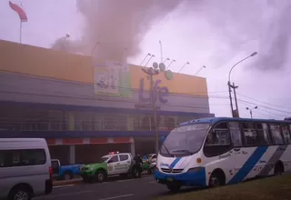 Reportan incendio en pollería Las Canastas de San Miguel
