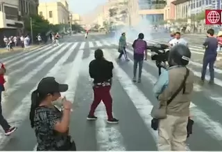 Policía Nacional dispersa a manifestantes en avenida Abancay
