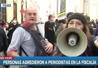 Primera dama en Fiscalía: personas agreden a periodistas tras salida de Lilia Paredes