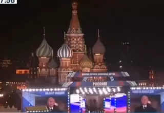 Rusos celebran en Moscú la anexión de cuatro regiones ucranianas