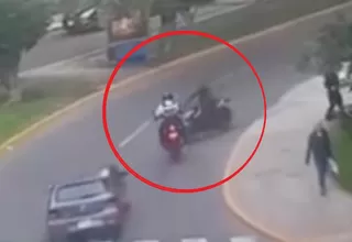 San Isidro: Delincuente impactó su motocicleta contra un sereno y desató persecución