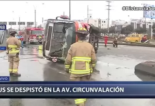Siete heridos tras despiste de bus de transporte público en avenida Circunvalación