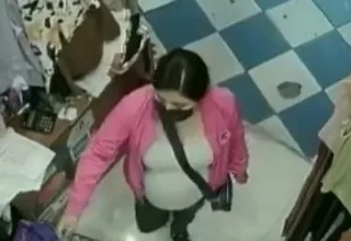 [VIDEO] Embarazada robó más de mil soles de una tienda de ropa